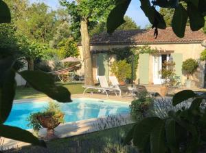 gîte 2 à 4 personnes - SPA, Sauna, piscine chauffée à partager