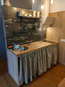 555 метров до моря