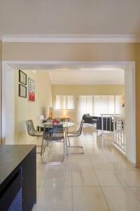 Escape 4BR Penthouse Close to Blue Mall with Private Outdoor Rooftop Terrace