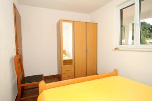 Seaside secluded apartments Cove Skozanje, Hvar - 4024