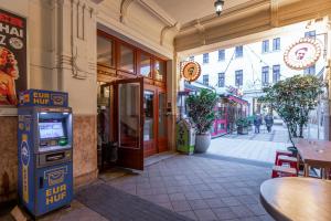 Explore Budapest from a Luxurious Cozy Apartment