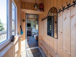 Chalet in La Roche with garden