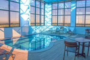 微风机场广场酒店 - 戈亚尼亚