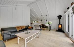 Amazing Home In Oksbøl With Sauna
