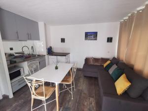 Appartements Le bonheur : Piscines, Plage et Nature a Proximite : photos des chambres