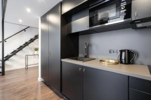 E41 - Trendy Boutique Apartments - Prime Spot by BQA