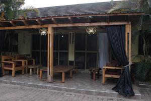 Chel and Vade Cottages
