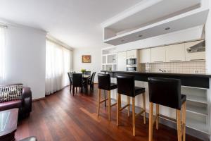 Bukowińska 12 Prywatne mieszkanie 80m2 z dwiema sypialniami i balkonem 2x bezpłatne miejsca parkingowe