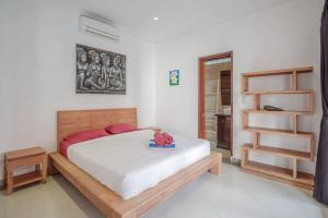 Silver Moon - Fantastic 4BR Villa in Seminyak Top Location