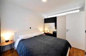 Lavir Apartment with parking