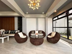 8 Flags Resort Laguna