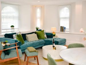 Beautiful 2 Bed Apartment with Parking in the Bay - Pass the Keys