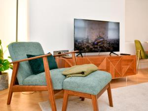 Beautiful 2 Bed Apartment with Parking in the Bay - Pass the Keys