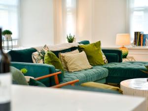 Beautiful 2 Bed Apartment with Parking in the Bay - Pass the Keys