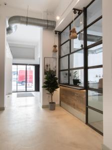 Schoenhouse Avenue - Digital Access