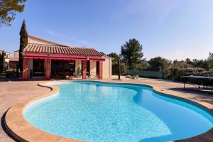 The workshop - Atypical loft with swimming pool and garden 3