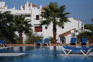 2149-Amazing groundfloor 3 bedrooms on golf, pools