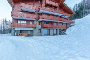 Maisons de vacances Beautiful wooden chalet in La Plagne : photos des chambres