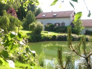 Maisons de vacances Gite Le Paradis : Maison 3 Chambres