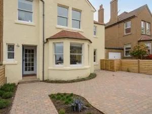 Marine House - Luffness