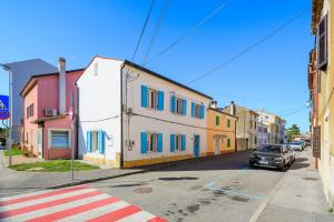 CENTER house with apartments
