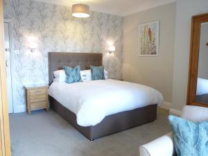 Premium Double Room - First Floor room in The Cliffbury