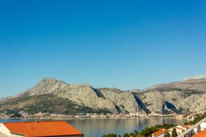 OMIŠ Dream house Blue sky
