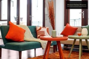 Eden 2Bedroom Apt Sleeps 6 in London with Wifi & Leisure By Maison Christo Property Short Lets & Serviced Accommodation