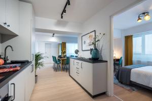 Spectacular Apartment - 4BR-Terrace - Piata Romana