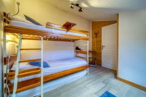 Chalets Chalet de 3 chambres avec jardin amenage et wifi a Cevins : photos des chambres