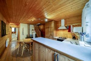 Chalets Chalet de 3 chambres avec jardin amenage et wifi a Cevins : photos des chambres