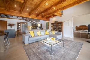 Catalunya Casas Infinity pool and views 20min to Barcelona