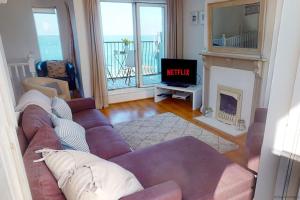 ILFRACOMBE ORIEL 3 Bedrooms