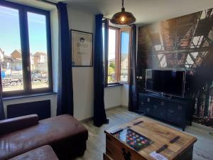 Appartements Les Studios De Flo' : The Bel'Factory 38 m² WIFI : photos des chambres