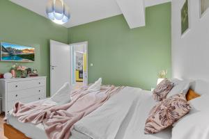 Asteri Garden & Terrace Apartment