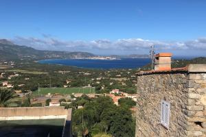 Appartements Studio Cocoon avec vue sur la baie de Calvi : photos des chambres