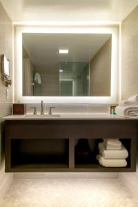 Crowne Plaza Executive Center Baton Rouge by IHG