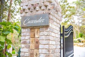 Stunning Peaceful Holiday Haven with Waterfall