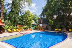 Tropica Bungalow Beach Hotel