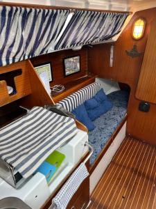 Velero en el corazón de El Puerto