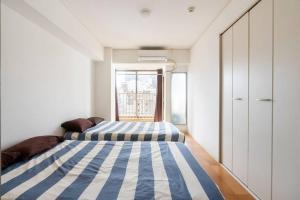 2 beds. Comfortable . Dotonbori / Kuromon Market.