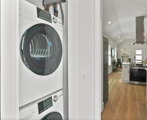 Relaxing Retreat and Modern Charm in Historic Saint Augustine