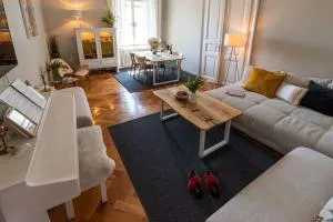 No.8: Lovely & Cosy 3-room Heart of the City - Besenic