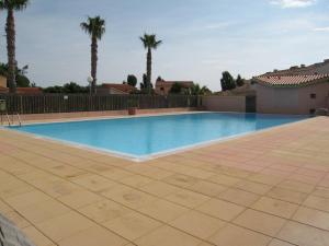 Charmant Pavillon T2 Cabine, 6 Couchages, Cour Privée, Piscine, Parking, Proche Plage - St Cyprien - FR-1-106-34