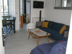 Appartements Appartement Saint-Cyprien, 2 pieces, 6 personnes - FR-1-106-49 : photos des chambres