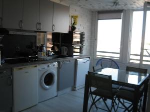 Appartements Appartement Saint-Cyprien, 2 pieces, 6 personnes - FR-1-106-49 : photos des chambres