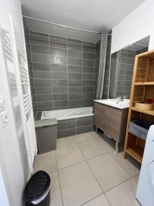 Appartements Le bain de lumiere - Appart-Hotel : photos des chambres