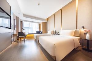 Atour Hotel South Jinan Industrial Road CBD