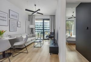 Modern Shellter Apartment Beachside Rogowo by Renters