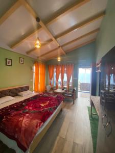 JAYANTI MOTHER NATURE HOMESTAY MUNSYARI